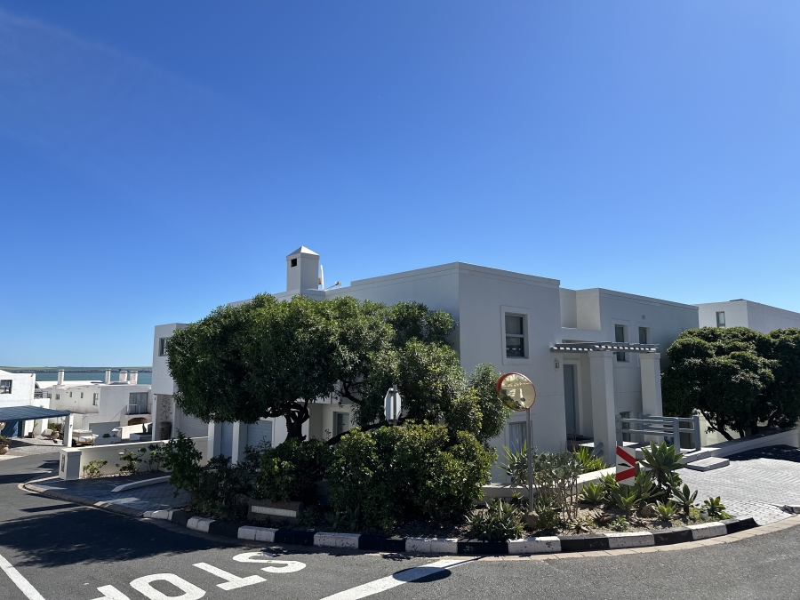 4 Bedroom Property for Sale in Paradise Beach Western Cape